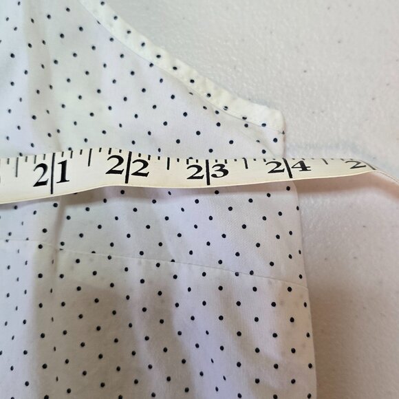 Land's End sleeveless white blouse with tiny black polka dots - Picture 2 of 9